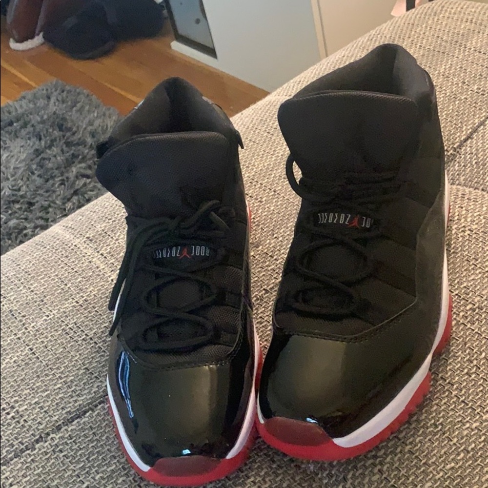 Men’s Air Jordan Retro Bred 11 size 12